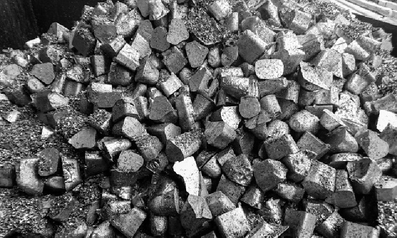 Kim loại chì có thể được tìm thấy trong đa dạng các lĩnh vực công nghiệp khác nhau