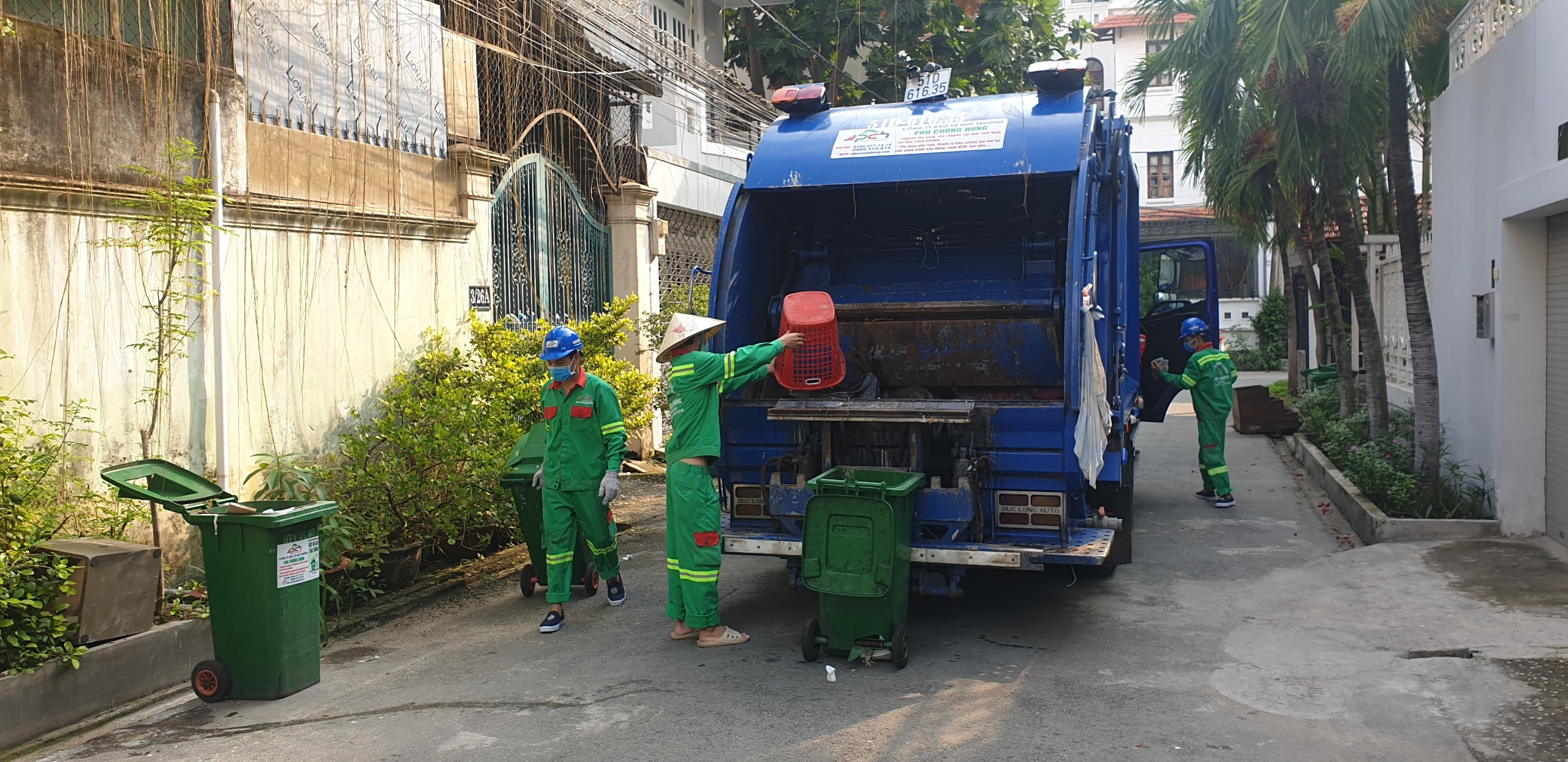 Tầm quan trọng của dịch vụ thu gom rác thải sinh hoạt