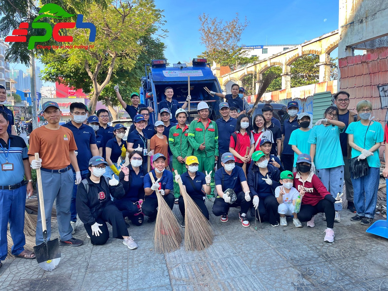 Phú Cường Hưng - đẩy mạnh hoạt động thu gom rác thải vì môi trường