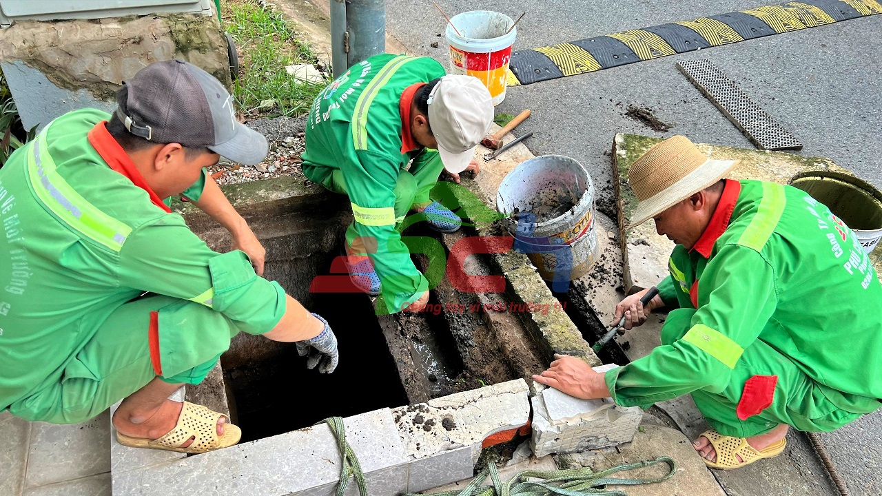 Vì sao nên chọn dịch vụ nạo vét hố ga tại Phú Cường Hưng?