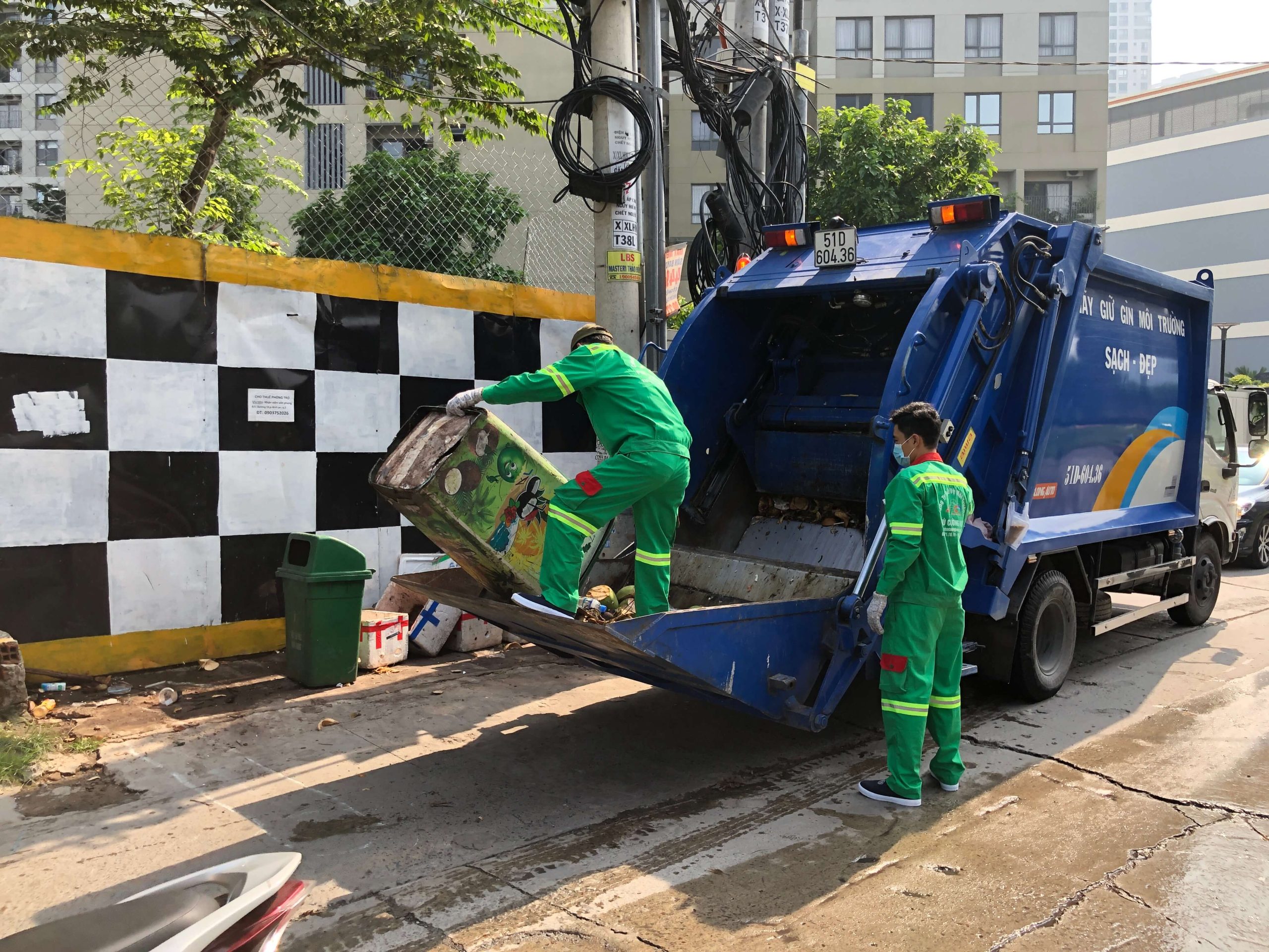 Lợi ích của việc thuê công ty thu gom rác thải sinh hoạt