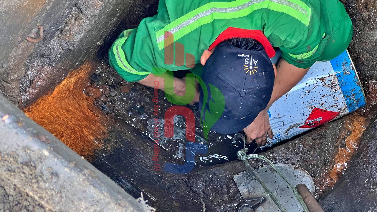 Vì sao nên dùng dịch vụ nạo vét hố ga, cống rãnh tại công ty Phú Cường Hưng?