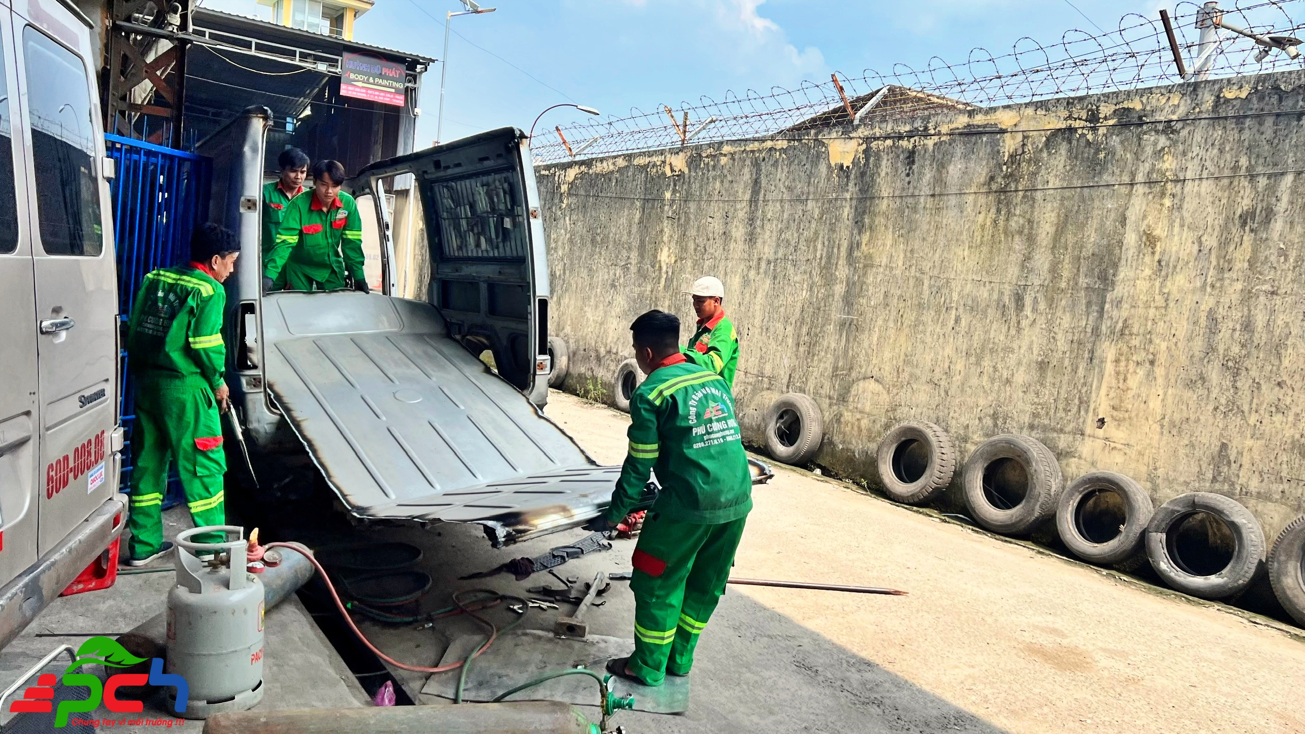 Các bước thu mua xác xe ô tô cũ, xe tải, xe khách giá cao tại Phú Cường Hưng