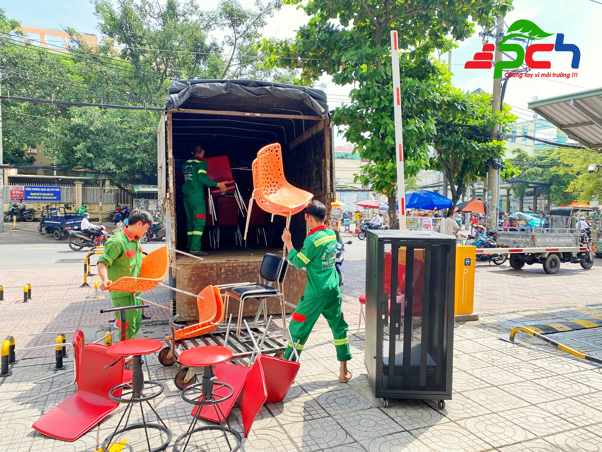 Khi nào cần đến dịch vụ thu mua thiết bị văn phòng thanh lý?